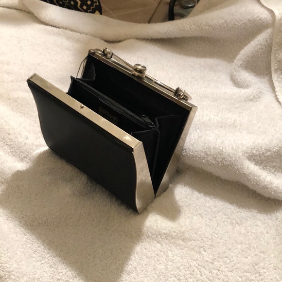 Purse - Picture 2 of 3